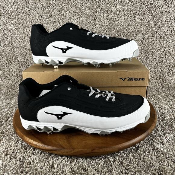 Size 15 - Mizuno Men's Black 9-Spike Baseball Ambition 2 Mid Metal Cleats - Picture 1 of 12